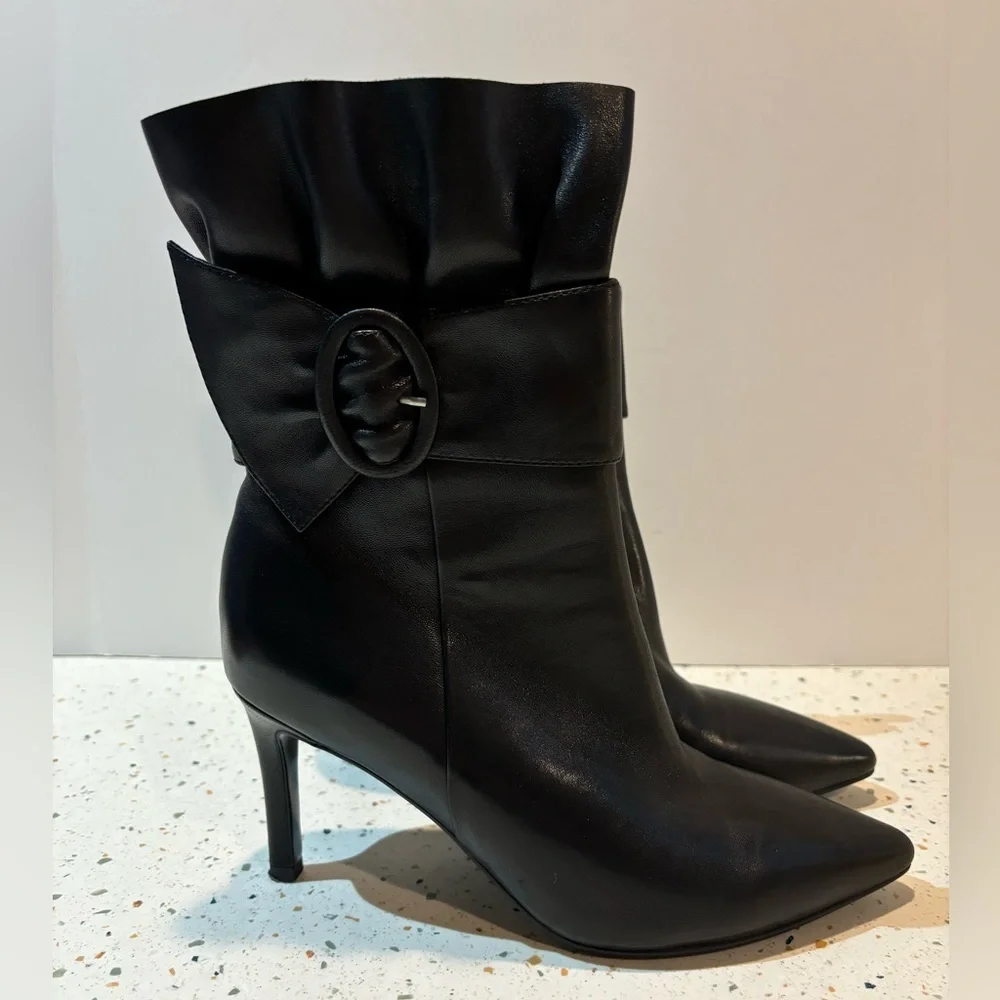 Emanuelle‎ Vee Soft Leather Ankle Boots